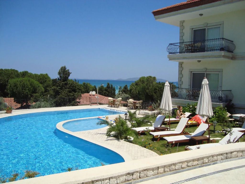 دولينا بوتيك هوتل - سسمى - حوض السباحة