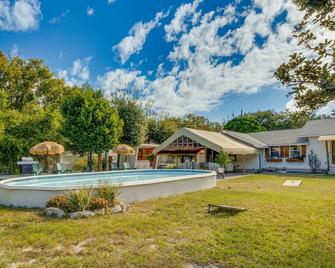 Mount Dora Home Private Pool, Spa and Tropical Bar! - Mount Dora - Pool
