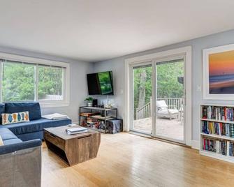 509 Massive 3 bedroom with gorgeous pool - Hampton Bays