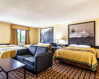 Super 8 by Wyndham League City Kemah Area - League City - Спальня