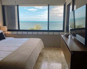 Cancun Beachfront Condos - Great Views - Cancún - Bedroom