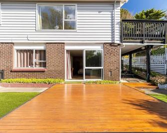 Entire ground floor with full-privacy and family-friendly popular to ferry catchers - Wellington - Building