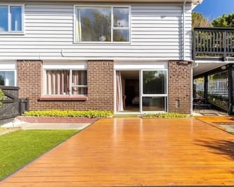 Entire ground floor with full-privacy and family-friendly popular to ferry catchers - Wellington - Building