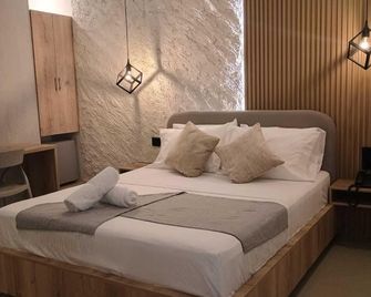 Hotel Time Oclock - Medellín - Bedroom