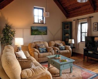 D|ingle Farm House 3 bedroom home - Castlegregory - Huiskamer
