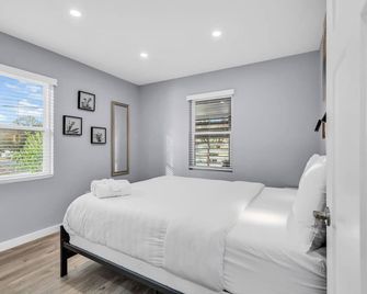 Charlotte Spacious Home - Charlotte - Habitación