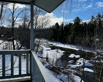 The Wayside Inn - Bethlehem - Balcón