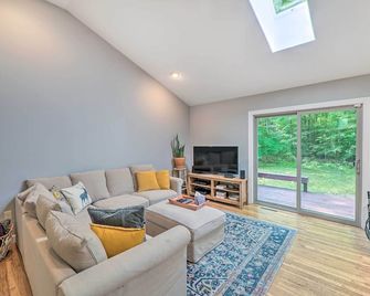 Cozy Whitehall Hideaway w/ Hot Tub + Chiminea! - Whitehall