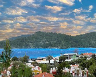 Symbola Ölüdeniz Beach Hotel - Ölüdeniz - Pemandangan luar