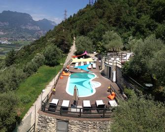 Hotel Isola Verde - Nago–Torbole - Piscina