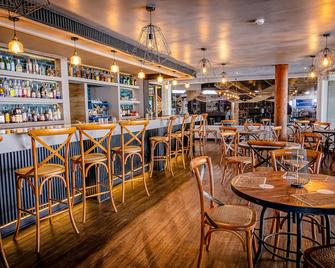هوتل جافينا إكيك - إيكويكو - بار