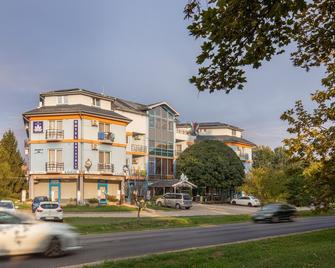 Kristály Hotel - Keszthely - Edificio