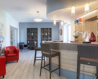 Best Western Hôtel Le Bellevue - Quiberon - Bar