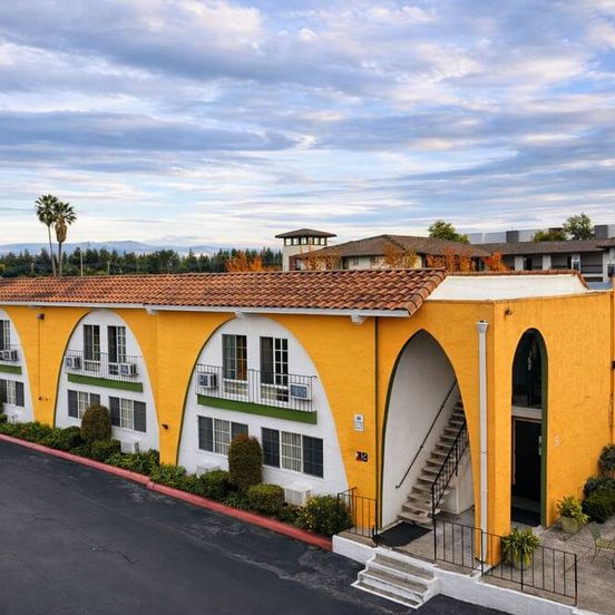 Granada Inn image 1