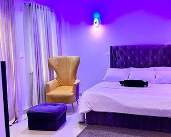 Homely Shortlet Apartment Lbs, Ajah - Lagos - Bedroom