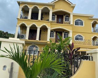 Marvette s luxury two bedrooms villa - Whitehouse - Edificio