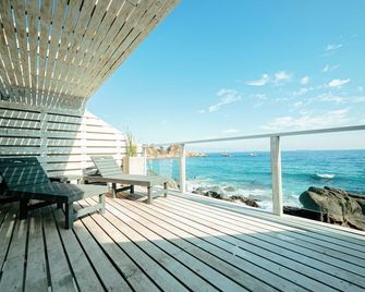 Maressenza Night Spa - וינה דל מר - מרפסת