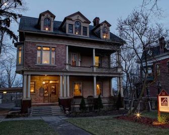 Barrister's Bed & Breakfast - Seneca Falls