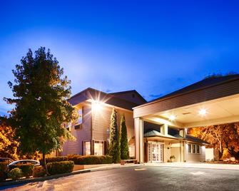 Best Western Plus Prairie Inn - Albany - Gebäude