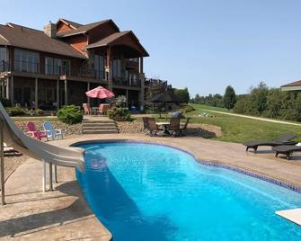The Lodge on the Hill - Sugarcreek - Piscina
