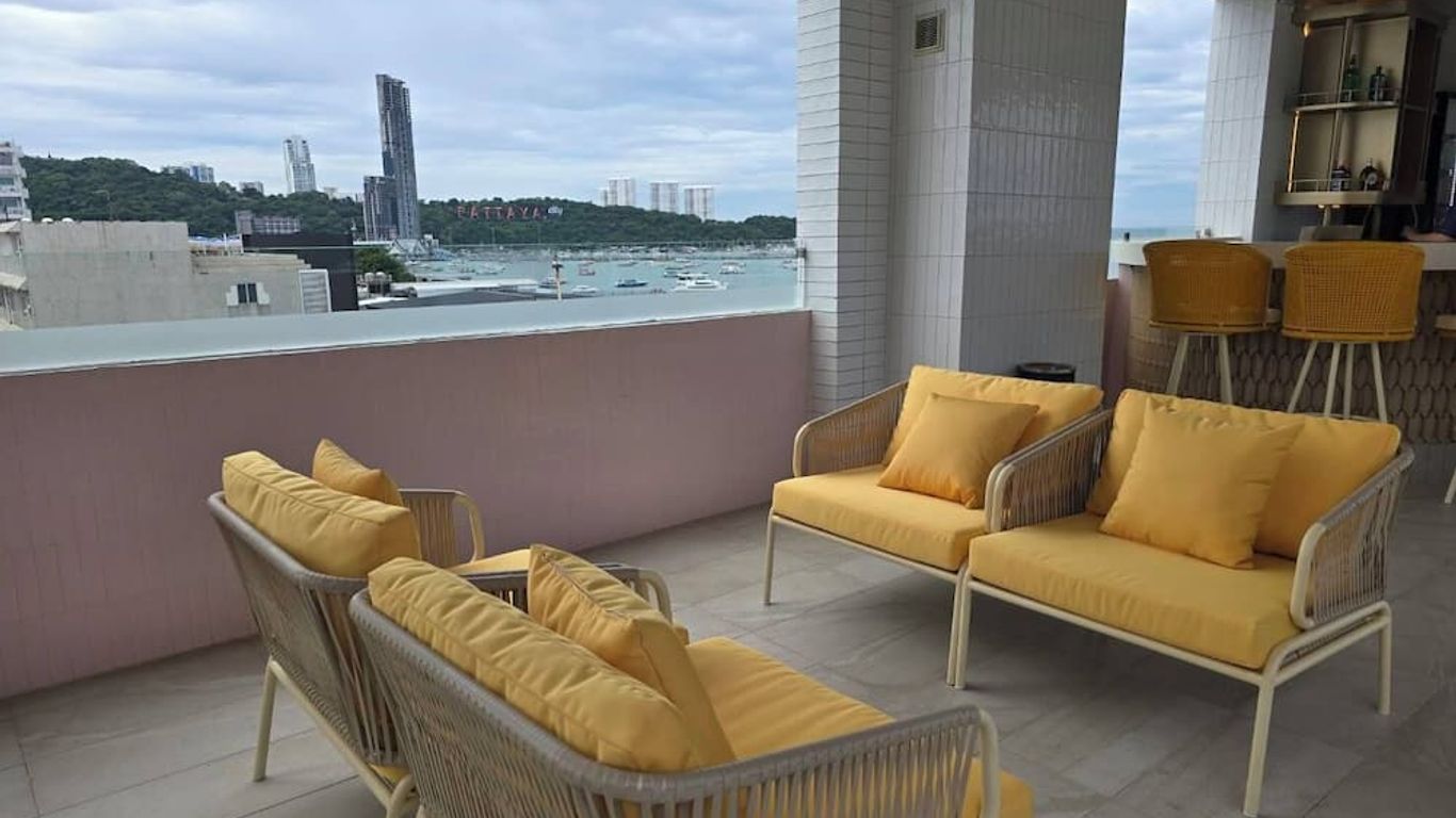 Cloudotel Walking Street