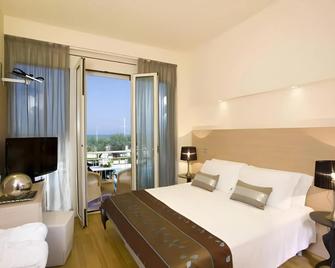 Hotel Miramare - Gabicce Mare - Camera da letto