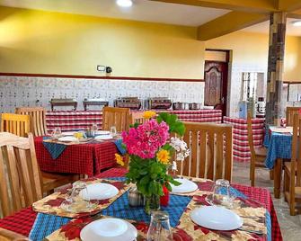 Perygrin House - Karatu - Restaurant