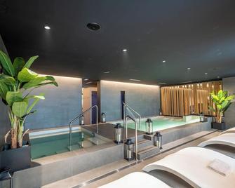 Neptuno Apartments - Calella - Pool