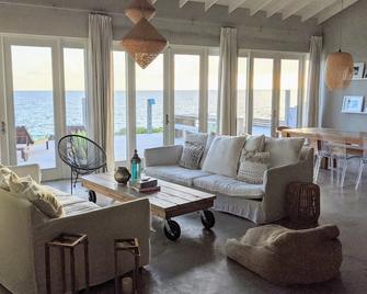 Gorgeous Ocean View Next To Cove Eleuthera Resort - Gregory Town - Wohnzimmer