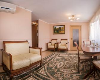 Hotel Tomsk - Tomsk - Sala de estar