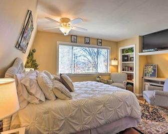 Lake Arrowhead Studio Near Hiking with Hot Tub - Lake Arrowhead - Habitación