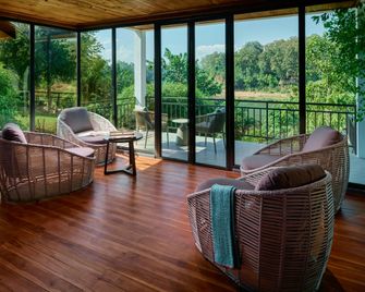 The Namkhan, a Small Luxury Hotel of the World - לואנג פראבאנג - סלון