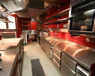 niXe Boutiquehotel & Spa - Binz - Kök