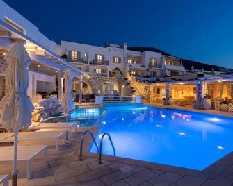 Sunset View Hotel - Parikia - Piscina
