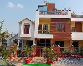 The Veda Arc Luxurious Villa - Lucknow - Building