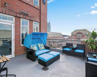 Luxury 2-Bd in the Heart of Atlantic Station / Dining, Shopping & Entertainment - Atlanta - Balcone
