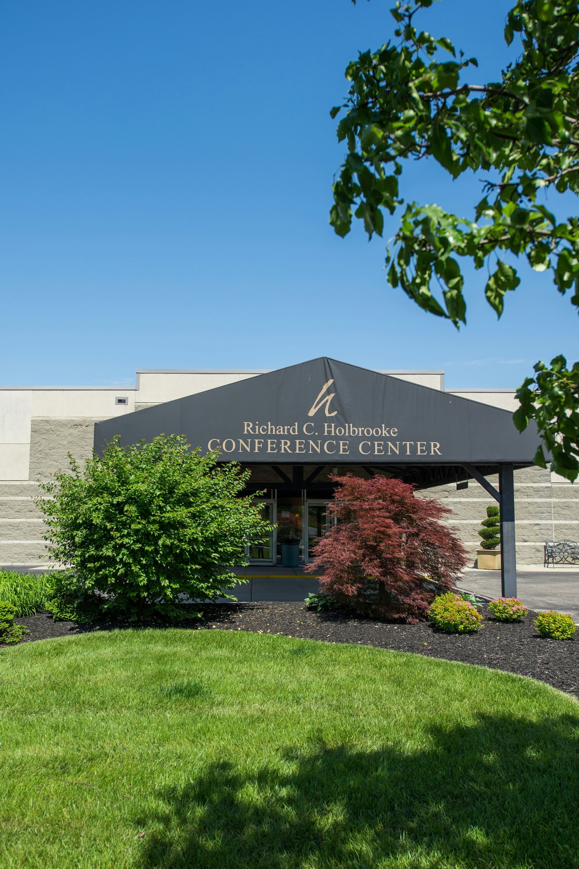 Hope Hotel and Richard C. Holbrooke Conference Center - Fairborn - Byggnad