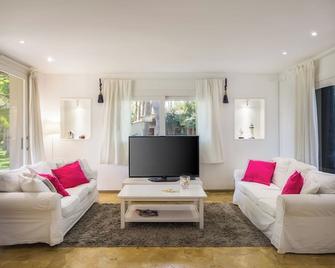 Villas El Oasis Resort - L'Eliana - Living room