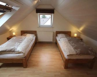 Ferienwohung Weinheim - Weinheim - Спальня