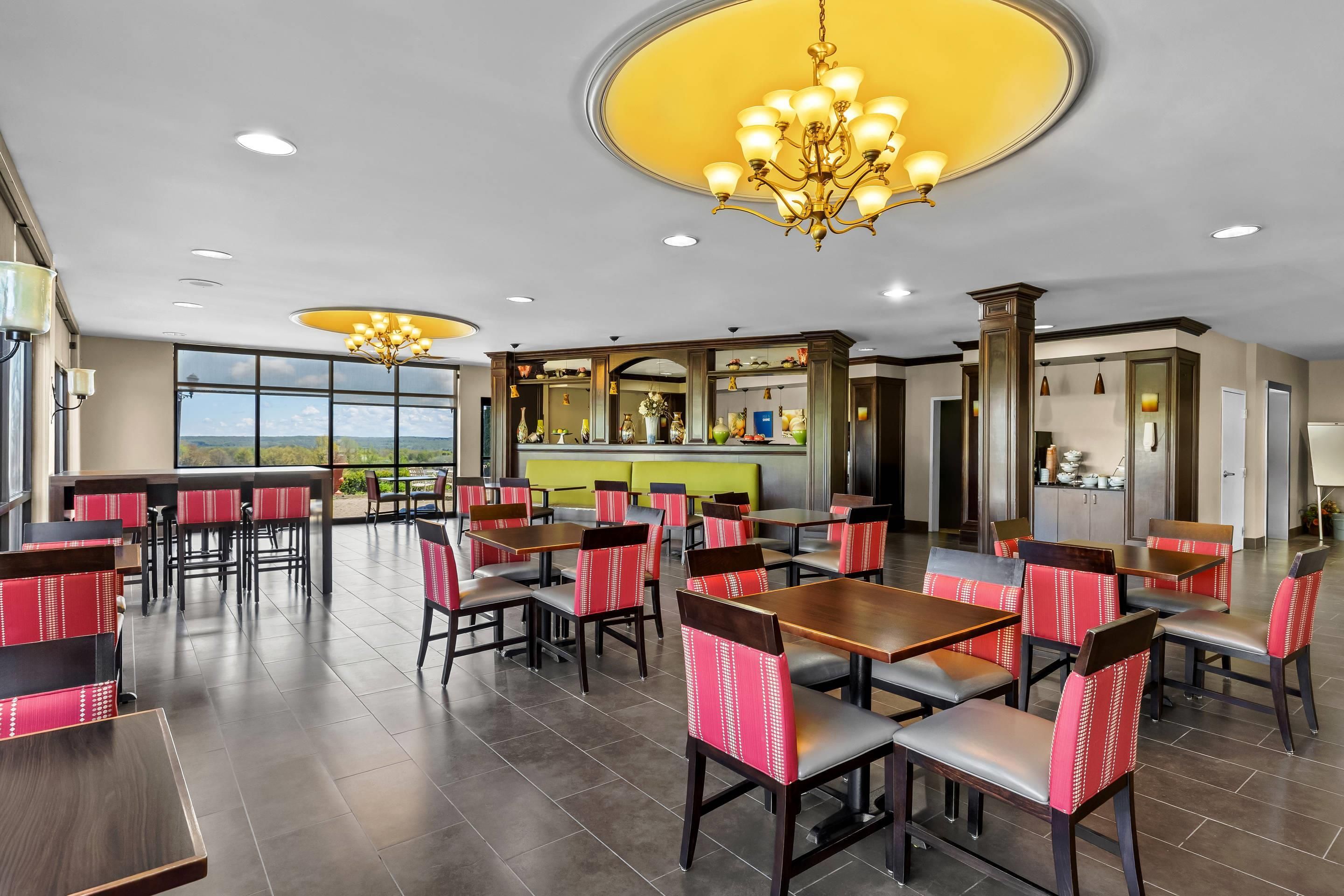 Comfort Suites Edinboro