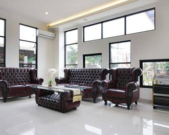 Airy Syariah Mistar Cokrokusumo 29A Banjarbaru - Banjarbaru - Lobby