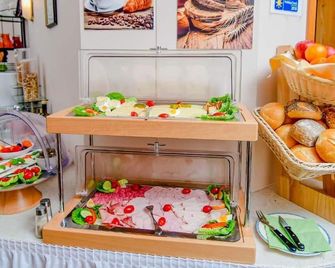 Gästehaus Engelgasse - Herzogenaurach - Buffet