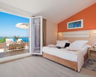 Hotel Maritimo - Makarska - Bedroom