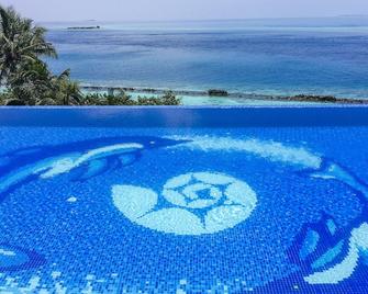Season Paradise - Thulusdhoo - Piscina