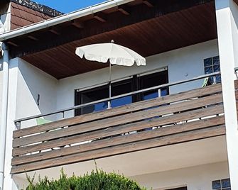 Ferienhaus Eifelhoehe Mit Maarpanorama - Schalkenmehren - Buiten zicht