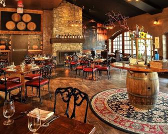 Desert Adventure Awaits! Pool, Spa, Restaurant, Free Parking! - Sedona