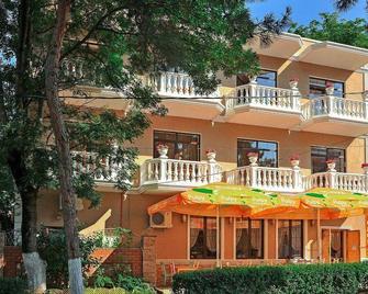 Hotel Kamelot - Gelendzhik - Building
