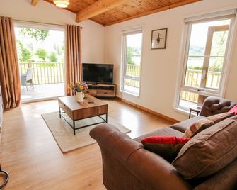 The Log Cabin - Tenbury Wells - Huiskamer