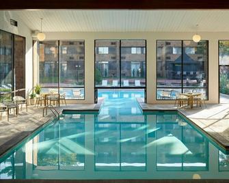 Sheraton Grand Rapids Airport Hotel - Grand Rapids - Piscina