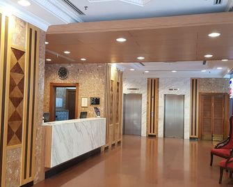 أبديل رازاك هوتل أبارتمنت - باندار سري بيغاون - أفضل طعام